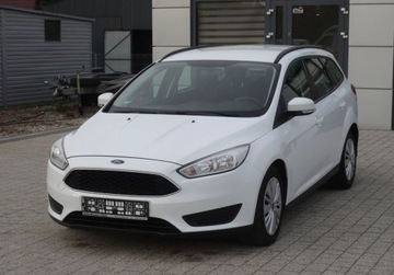 Ford Focus III Kombi Facelifting 1.0 EcoBoost 100KM 2015 Ford Focus 1.0BENZ Bezwypoadkowy Oplacony Super Stan Benzyna 100KM, zdjęcie 4