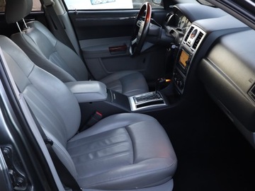 Chrysler 300C I Touring 3.0 CRD V6 218KM 2006 Chrysler 300C 3.0 D, 214 KM, Automat, Xenon, zdjęcie 8