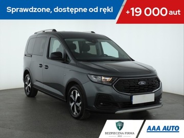 Ford Tourneo Connect III 2022 Ford Tourneo Connect 2.0 EcoBlue, Salon Polska