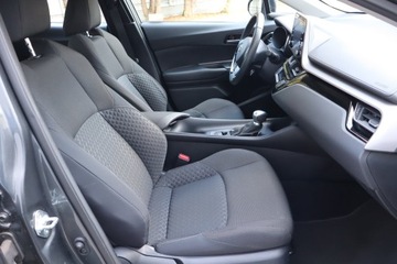 Toyota C-HR I Crossover Facelifting 1.8 Hybrid 122KM 2020 Toyota C-HR 1.8 Hybrid, Salon Polska, zdjęcie 8