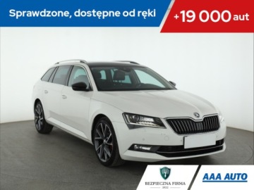 Skoda Superb III Kombi 2.0 TDI 150KM 2015 Skoda Superb 2.0 TDI, Automat, Skóra, Navi, Xenon