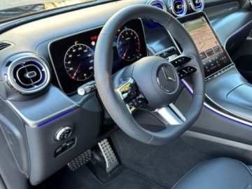 Mercedes GLC C254/X254 Coupe 2.0 300 258KM 2025 MERCEDES-BENZ GLC 300 4-Matic AMG Line 2.0 (258KM) 2025, zdjęcie 5