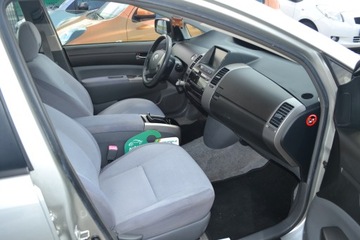 Toyota Prius II 2005 TOYOTA PRIUS liftback (_W2_) 1.5 (NHW20_) 78 KM, zdjęcie 5