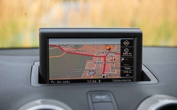 Audi A1 I Hatchback 3d 1.6 TDI 105KM 2011 Audi A1 3-drzwiowe 1.6TDI 105KM Navi Ledy Xenon Alu Pdc Po Serwsie 1.6, zdjęcie 18