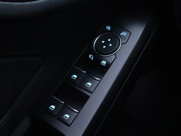 Ford Focus III Hatchback 5d facelifting 1.0 EcoBoost 125KM 2018 Ford Focus 1.0 EcoBoost, Automat, Skóra, Navi, zdjęcie 18