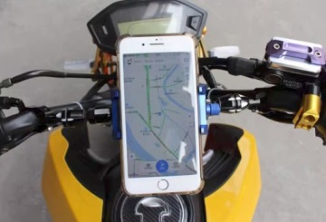 ПОПЕРЕЧИНА РУЛЯ 22 ММ С ДЕРЖАТЕЛЕМ ДЛЯ ТЕЛЕФОНА