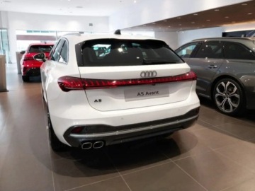 Audi A5 B10 Avant 2.0 TDI 204KM 2025 AUDI A5 TDI Avant advanced Combi 2.0 (204KM) 2025, zdjęcie 1