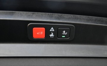 Peugeot 5008 II Crossover Facelifting 1.6 PureTech 180KM 2023 Peugeot 5008 SKORA Alusy LED Navi. BLIS linne assist Grzane fotele 1.6, zdjęcie 24