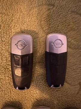 KLÍČEK OVLÁDAČ KEYLESS OPEL ASTRA H , ZAFIRA B 13239950
