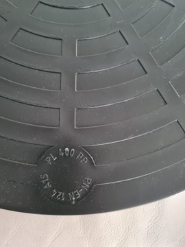 POKRYWA CZARNA WŁAZ DEKIEL RURY STUDNI 1,5T CZARNY 400 mm