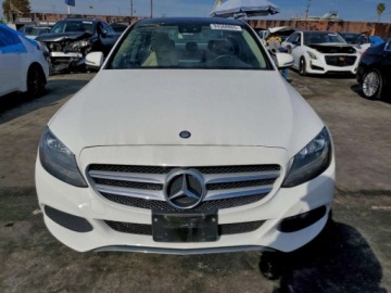 Mercedes Klasa C W205 2016 Mercedes-Benz Klasa C 2016 MERCEDES-BENZ C 300 2.0 Benzyna 241KM, zdjęcie 5