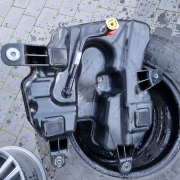 BMW G30 G31 ZBIORNIK ADBLUE 7418879 07 7432453
