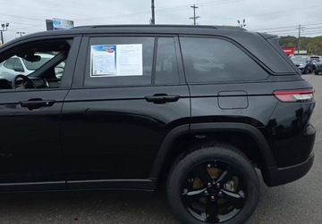 Jeep Grand Cherokee V 2023 Jeep Grand Cherokee Auta z USA - Zapytaj o wiecej ofert 3.6 Benzyna, zdjęcie 5