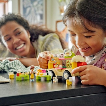 LEGO Friends 42633 Грузовик с едой для хот-догов в подарок