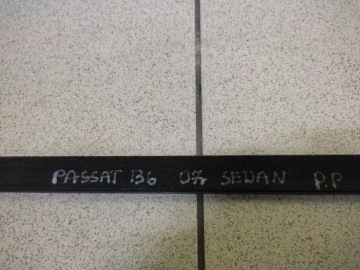 СКРЕБОК VW PASSAT B6 СЕДАН ПРАВЫЙ ПЕРЕДНИЙ