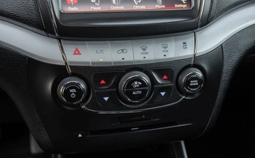 Fiat Freemont 2.0 Multijet II 16v 170KM 2012 Fiat Freemont 2.0MJET 170KM 4X4 Automat 7os Navi Camera Szyber Serwis Gwar, zdjęcie 21