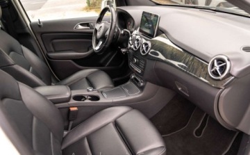 Mercedes Klasa B W246 Sports Tourer 250 BlueEFFICIENCY 211KM 2015 Mercedes-Benz Klasa B Mercedes-Benz Klasa B W246 250 4-Matic 211KM 2.0, zdjęcie 11