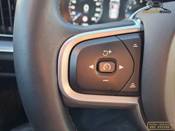 Volvo V60 II  2022 Volvo V60 2,0 B3 mild hybrid 163KM panorama navi elektryka led hak alu opl, zdjęcie 15