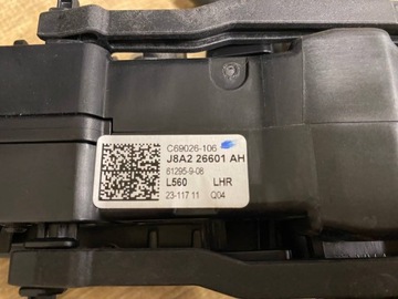 KLIKA LEVÝ ZADNÍ RANGE ROVER VELAR L560 J8A2-26601-AC