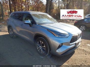 Toyota Highlander III 2021 Toyota Highlander Xle, 2021r., 4x4, 3.5L 3.5 Benzyna 295KM