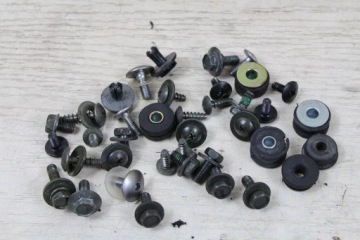 YAMAHA FZS600 FAZER RJ025 ВИНТЫ + РЕЗИНОВЫЕ ВТУЛКИ ОБтекателя