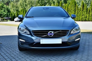 Volvo V60 I Kombi Facelifting 2.0 D2 DRIVE-E 120KM 2018 Volvo V60 LiFT 2,0 Disel Ledy Skóra Klimatronik, zdjęcie 2