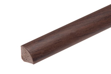 Ćwierćwałek ORZECH 18 x 18 mm PCV CEZAR 250 cm