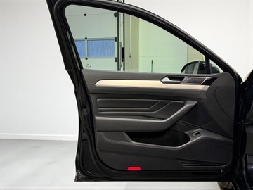 Volkswagen Passat B8 Limousine Facelifting 2.0 TSI 280KM 2021 Volkswagen Passat Volkswagen Passat 2.0 TSI 280 KM, zdjęcie 16