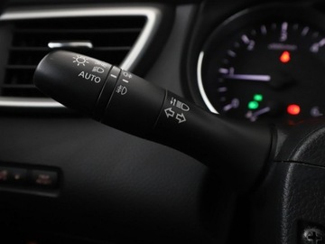 Nissan Qashqai II Crossover 1.6 dCi 130KM 2015 Nissan Qashqai Navi Panorama Czujniki parkowania, zdjęcie 30