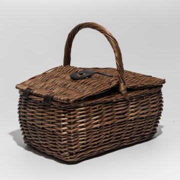 Плетеная корзина для пикника