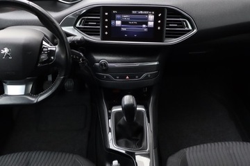 Peugeot 308 II Hatchback 5d 1.2 PureTech 110KM 2016 Peugeot 308 1.2 PureTech, Navi, Klima, zdjęcie 10