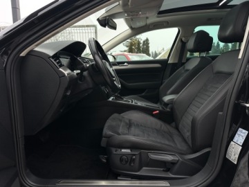 Volkswagen Passat B8 Variant 2.0 TDI BlueMotion SCR 150KM 2019 R E Z E R W A C J A, zdjęcie 17