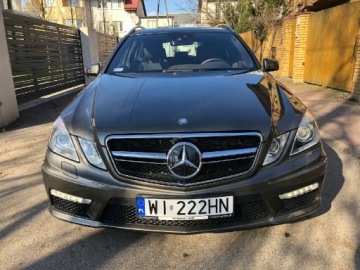 Mercedes Klasa E W212 Kombi AMG 63 AMG 525KM 2010 Mercedes E63 AMG COMBI 525KM 2010r Pierwszy właściciel Serwisowany w ASO, zdjęcie 2