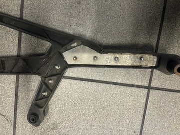 Крепление на верхнюю часть корпуса BMW 1100 Frame