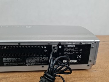 Yamaha YSP-500 – саундбар + пульт дистанционного управления