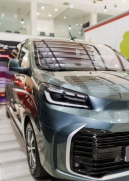 Toyota 2024 Toyota Proace Verso Verso 2.0 D4-D Long Family aut 2.0 Diesel 177KM, zdjęcie 10