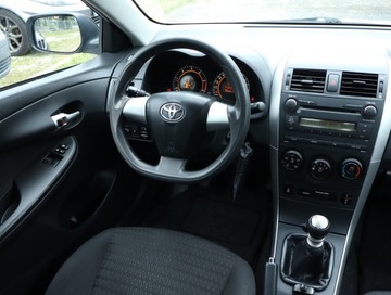 Toyota Corolla X Sedan Facelifting 1.4 D-4D 90KM 2013 Toyota Corolla 1.4 D-4D, Salon Polska, Klima, zdjęcie 6