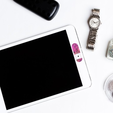 MONTAŻ OSŁON KAMERY INTERNETOWEJ NA OSŁONĘ NA LAPTOPA