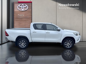 Toyota Hilux VIII Podwójna kabina 2.4 D-4D 150KM 2020 Toyota Hilux 2.4 D-4D Double Cab SR5 4x4 2.4 D-4D, zdjęcie 5