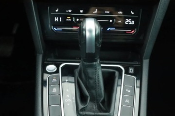 Volkswagen Passat B8 Variant Facelifting 2.0 TDI SCR 200KM 2020 VW Passat 2.0 TDI, Salon Polska, 1. Właściciel, zdjęcie 13