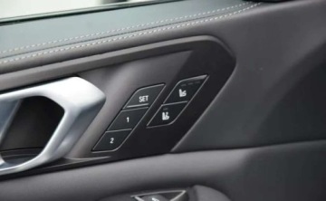 BMW X5 G05 2023 BMW X5 BMW X5 45e XDrive, Skretna tylna os, Reflektory laserowe 3.0 394KM, zdjęcie 15