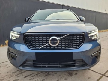 Volvo XC40 2026 VOLVO XC40 B3 Ultra Dark Suv 2.0 (177KM) 2026, zdjęcie 4