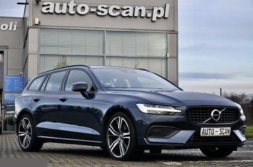Volvo V60 II  2021 Volvo V60 B3 B Geartronic Momentum Pro 163KM 2021r