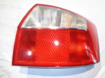 AUDI A4 B6 LAMPA PRAWY TYŁ SEDAN