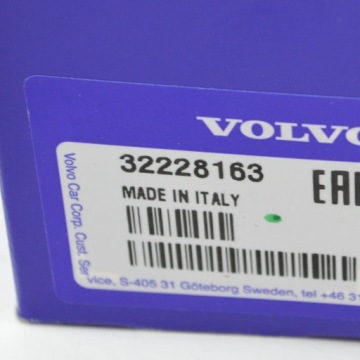 VOLVO XC90 MK2 Эмблема оригинальная 32228163