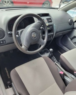 Suzuki SX4 I Hatchback 1.5 i 16V 100KM 2009 Suzuki SX4 Klimatyzacja 1.5 Benzyna 99KM, zdjęcie 7