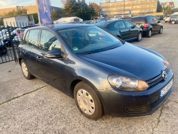 Volkswagen Golf VI Hatchback 5d 1.6 102KM 2010 Volkswagen Golf 1.6 Benzyna 102KM, zdjęcie 2