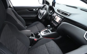 Nissan Qashqai II Crossover 1.2 DIG-T 115KM 2016 Nissan Qashqai 1.2 DIG-T N-Vision Xtronic Kamera 360 Nawigacja 1.2 Benzyna, zdjęcie 24