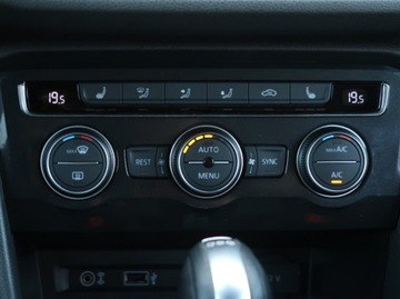 Volkswagen Tiguan Allspace SUV 2.0 TDI 190KM 2017 VW Tiguan Allspace 2.0 TDI, Salon Polska, zdjęcie 16