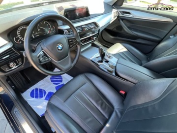 BMW Seria 5 G30-G31 Touring 520d 190KM 2018 BMW Seria 5 520d 190KM Automat Bardzo ladna Jeden wlasciciel, zdjęcie 18